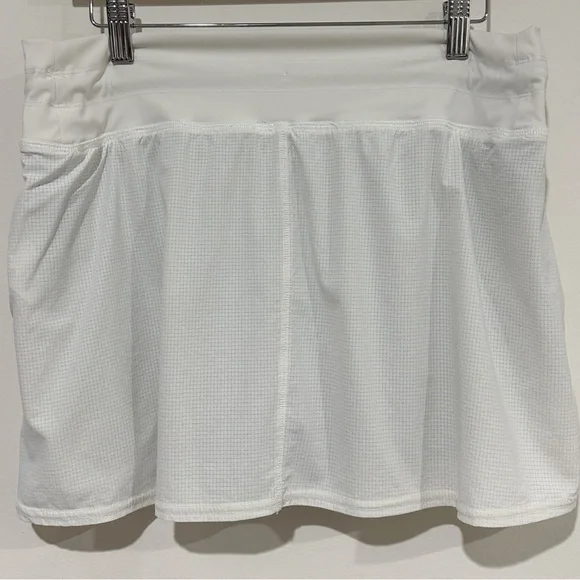 Vuori Seabreeze Skirt - Picture 3 of 9